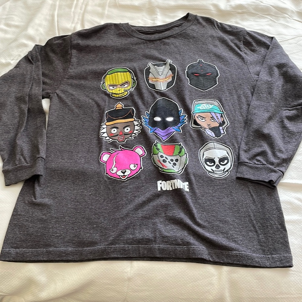 Fortnite long sleeve, T-shirt, kids size L,worn twice - so excellent condition